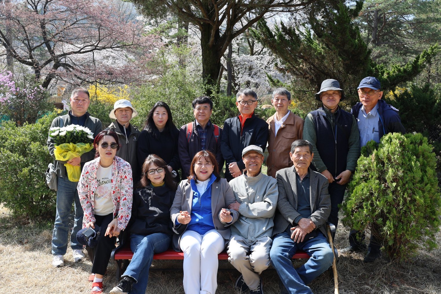 [크기변환]20260412모란봉사사진 (2).jpg